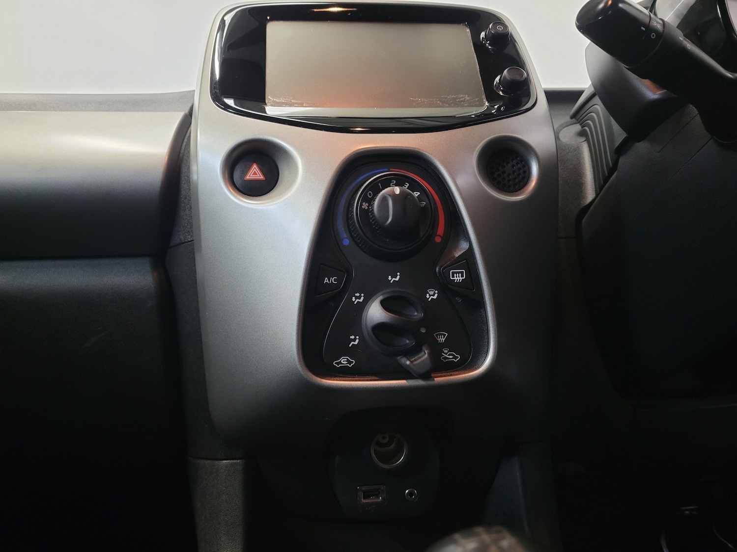 Used Peugeot 108 2015 for sale - 77516091: Photo 51