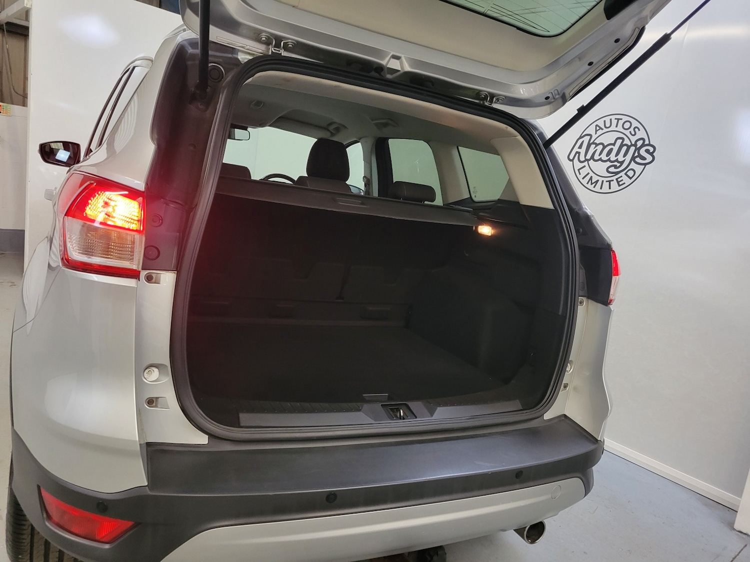 Used Ford Kuga 2016 for sale - 76421863: Photo 31