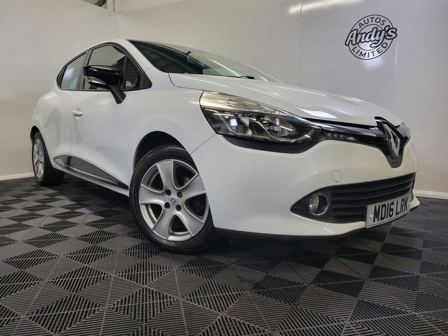 Used Renault Clio 2016 for sale - 77350128: Photo 3