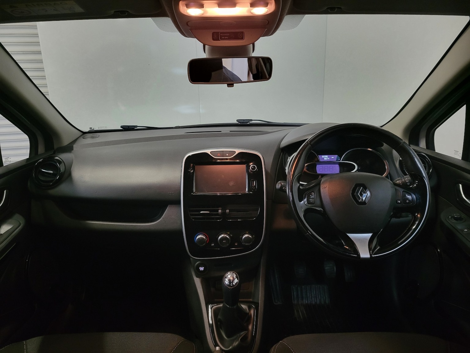 Used Renault Clio 2016 for sale - 77350128: Photo 33