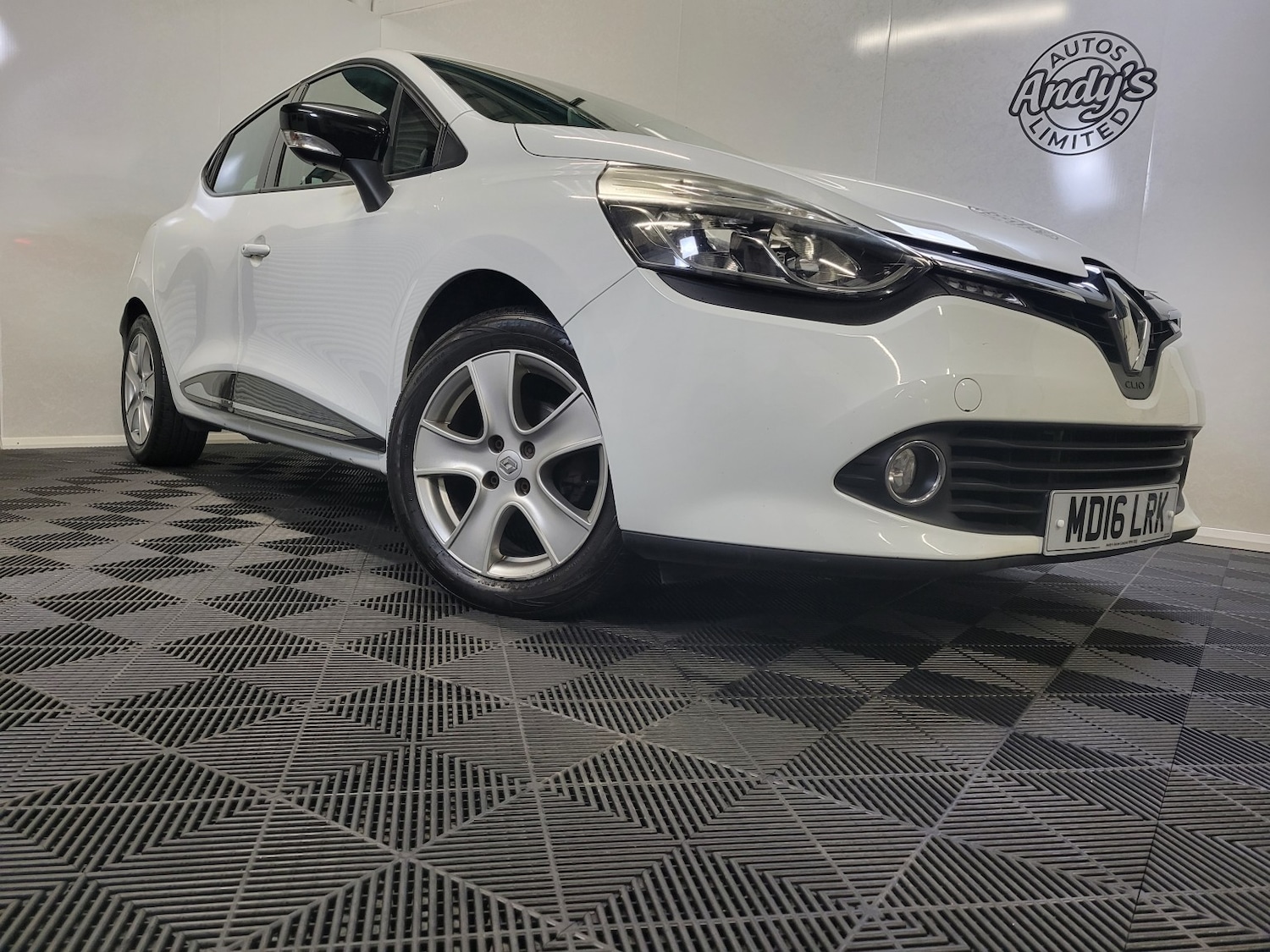 Used Renault Clio 2016 for sale - 77350128: Photo 4