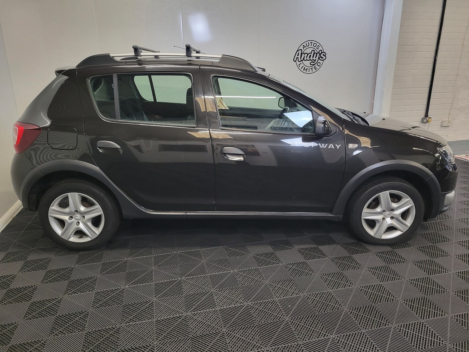 Used Dacia Sandero Stepway 2016 for sale - 77237149: Photo 18