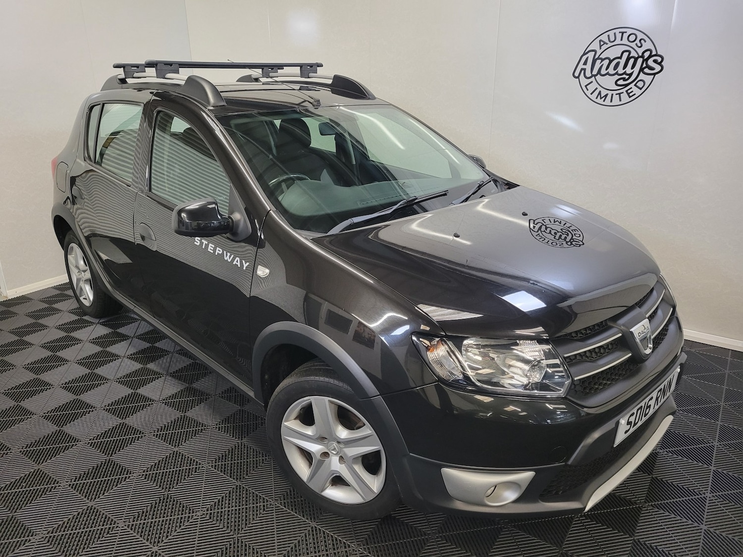 Used Dacia Sandero Stepway 2016 for sale - 77237149: Photo 2