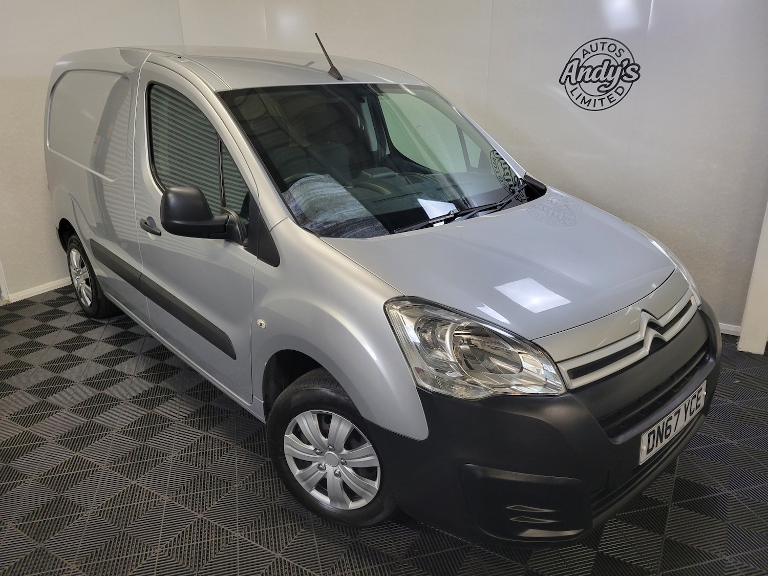 Used Citroen Berlingo 2018 for sale - 77438240: Photo 2