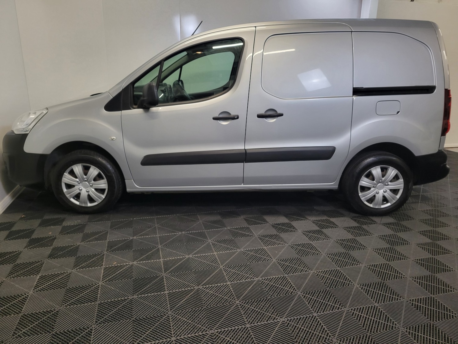 Used Citroen Berlingo 2018 for sale - 77438240: Photo 30