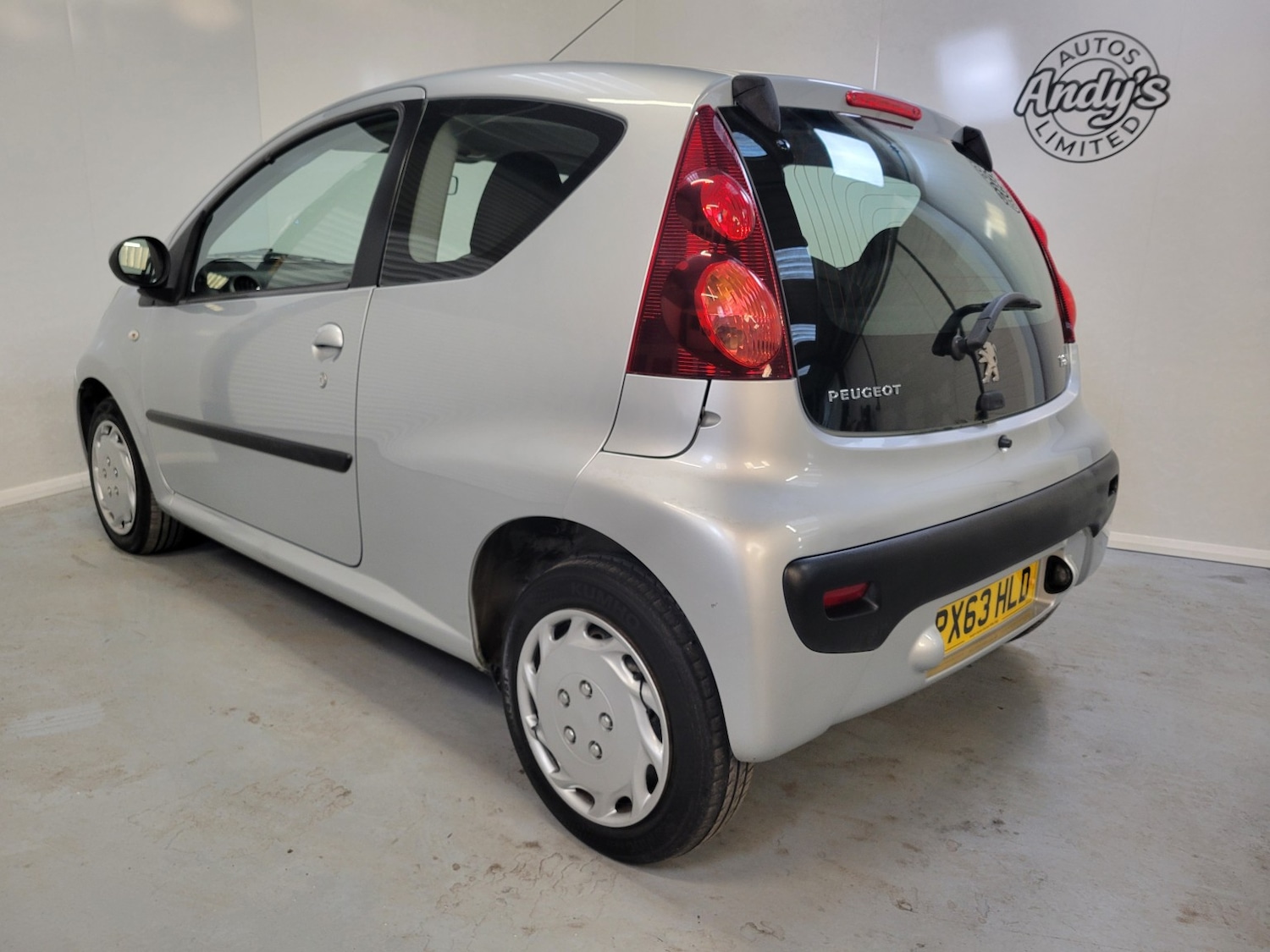 Used Peugeot 107 2013 for sale - 76637465: Photo 16