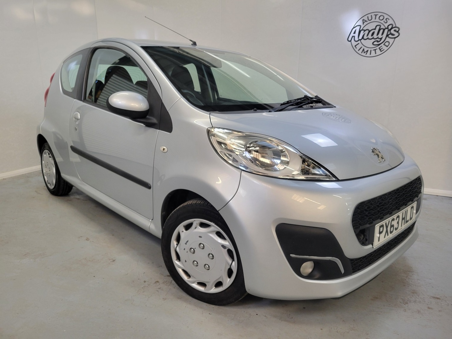 Used Peugeot 107 2013 for sale - 76637465: Photo 2