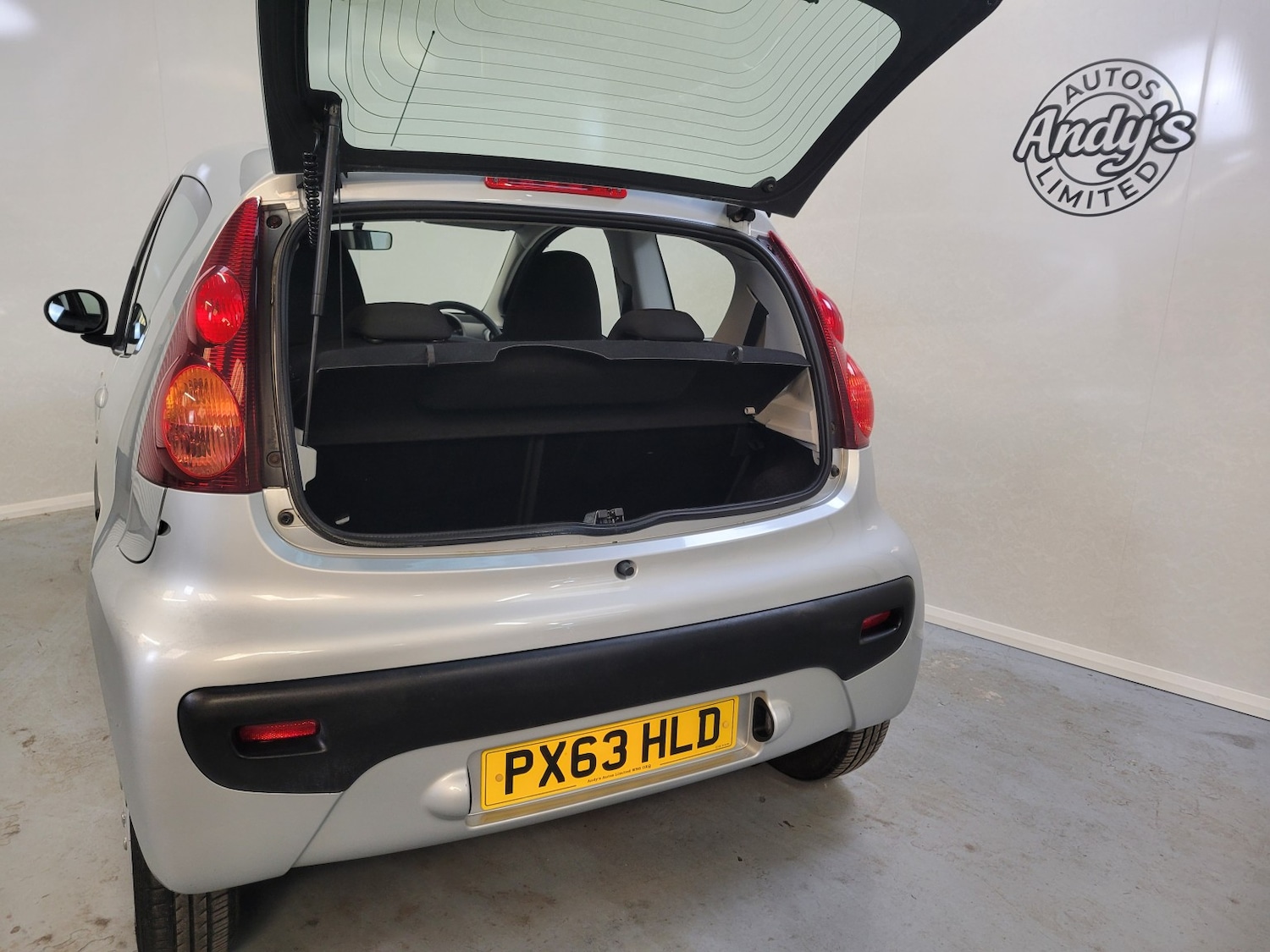 Used Peugeot 107 2013 for sale - 76637465: Photo 31