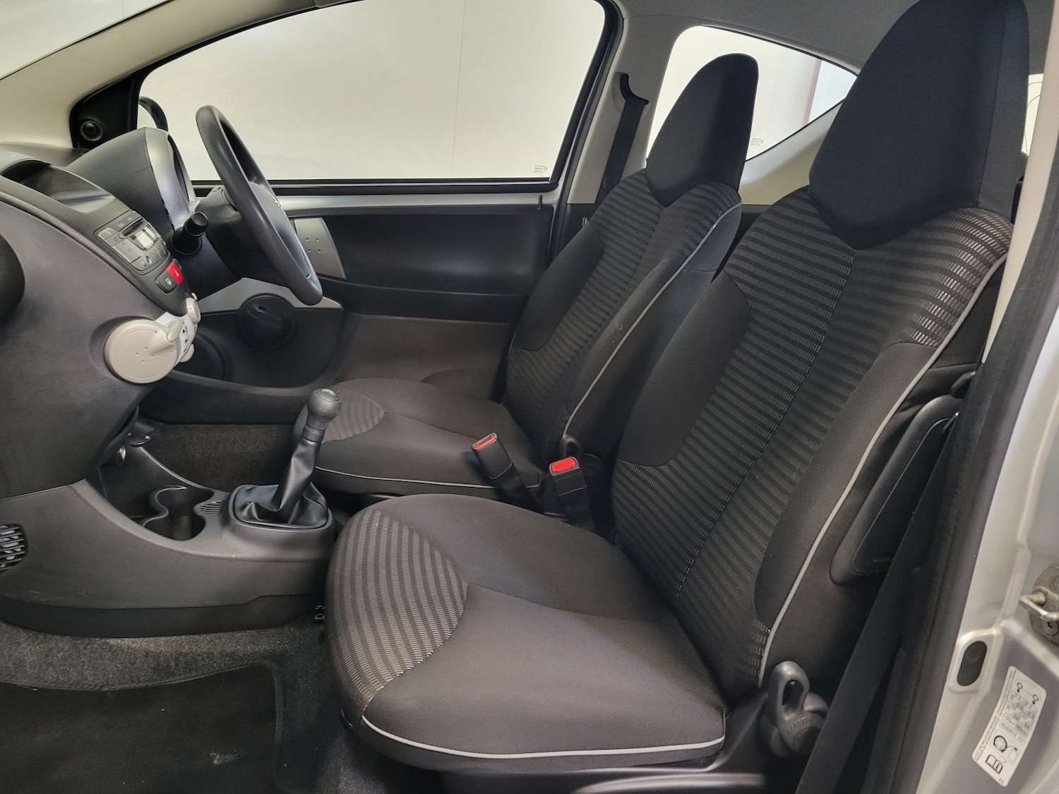 Used Peugeot 107 2013 for sale - 76637465: Photo 39