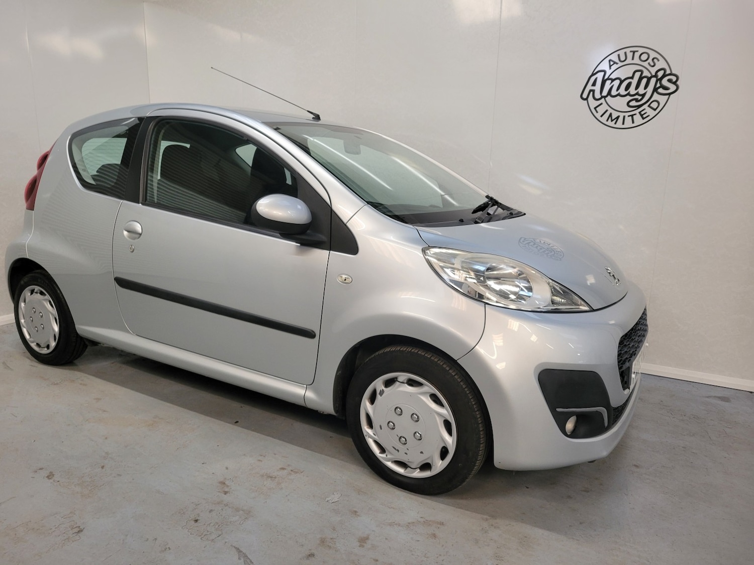Used Peugeot 107 2013 for sale - 76637465: Photo 4