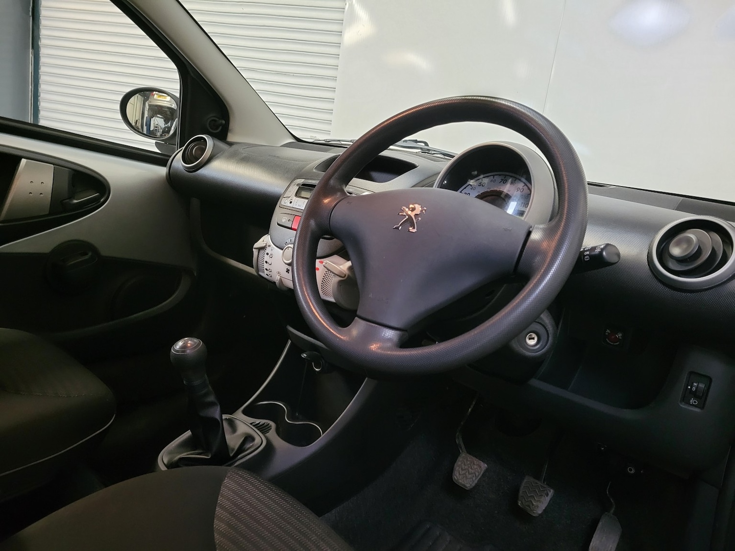 Used Peugeot 107 2013 for sale - 76637465: Photo 41