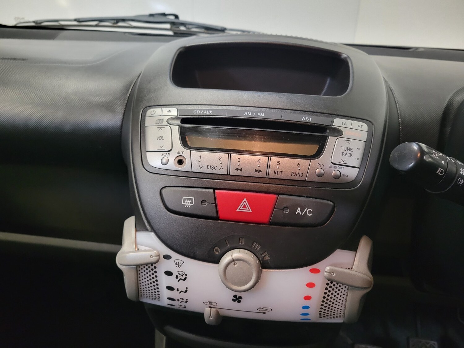 Used Peugeot 107 2013 for sale - 76637465: Photo 44