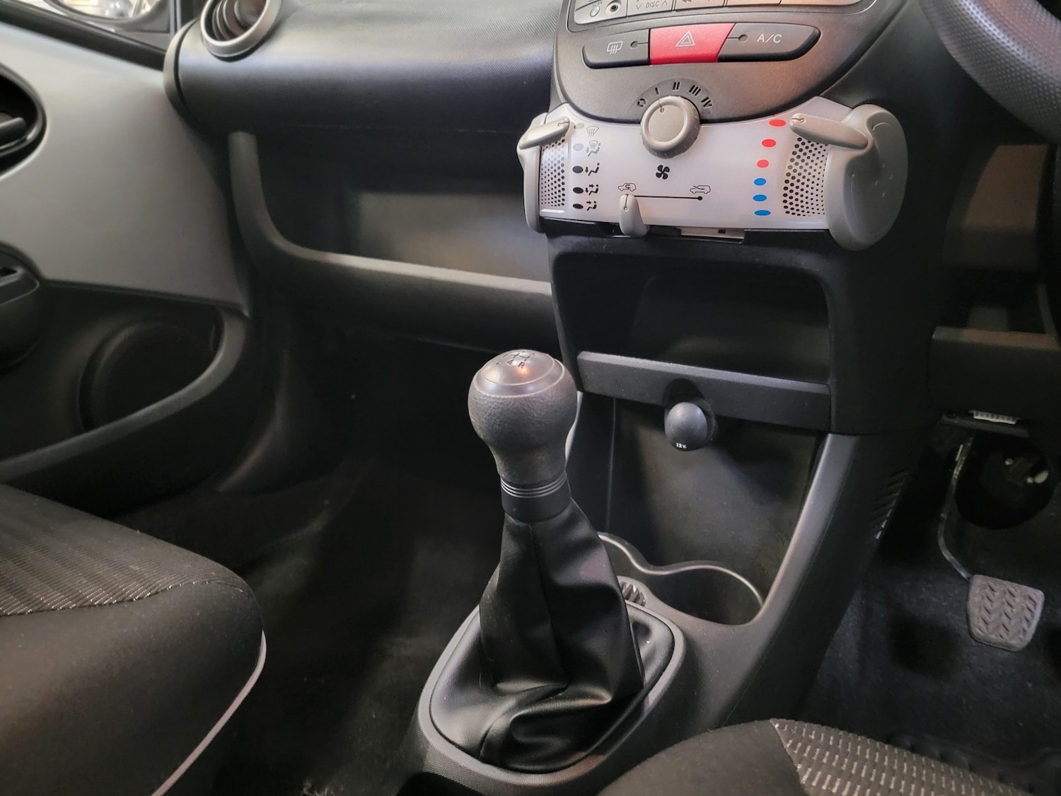 Used Peugeot 107 2013 for sale - 76637465: Photo 45