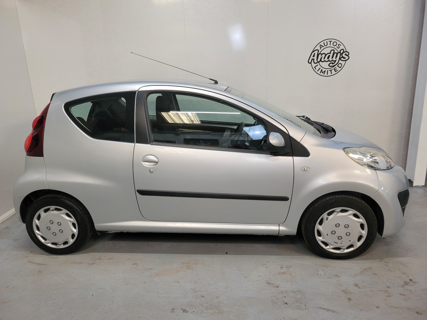 Used Peugeot 107 2013 for sale - 76637465: Photo 5