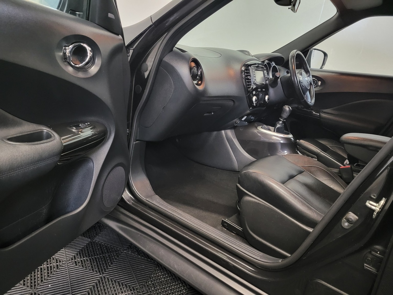 Used Nissan Juke 2017 for sale - 76734794: Photo 46