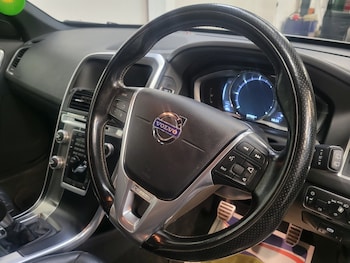 Used Volvo XC60 2015 for sale - 78090632: Photo