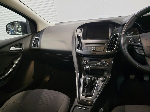 Used Ford Focus 2015 for sale - 76126348: Photo 14