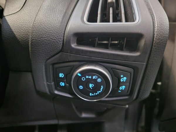 Used Ford Focus 2015 for sale - 76126348: Photo 25