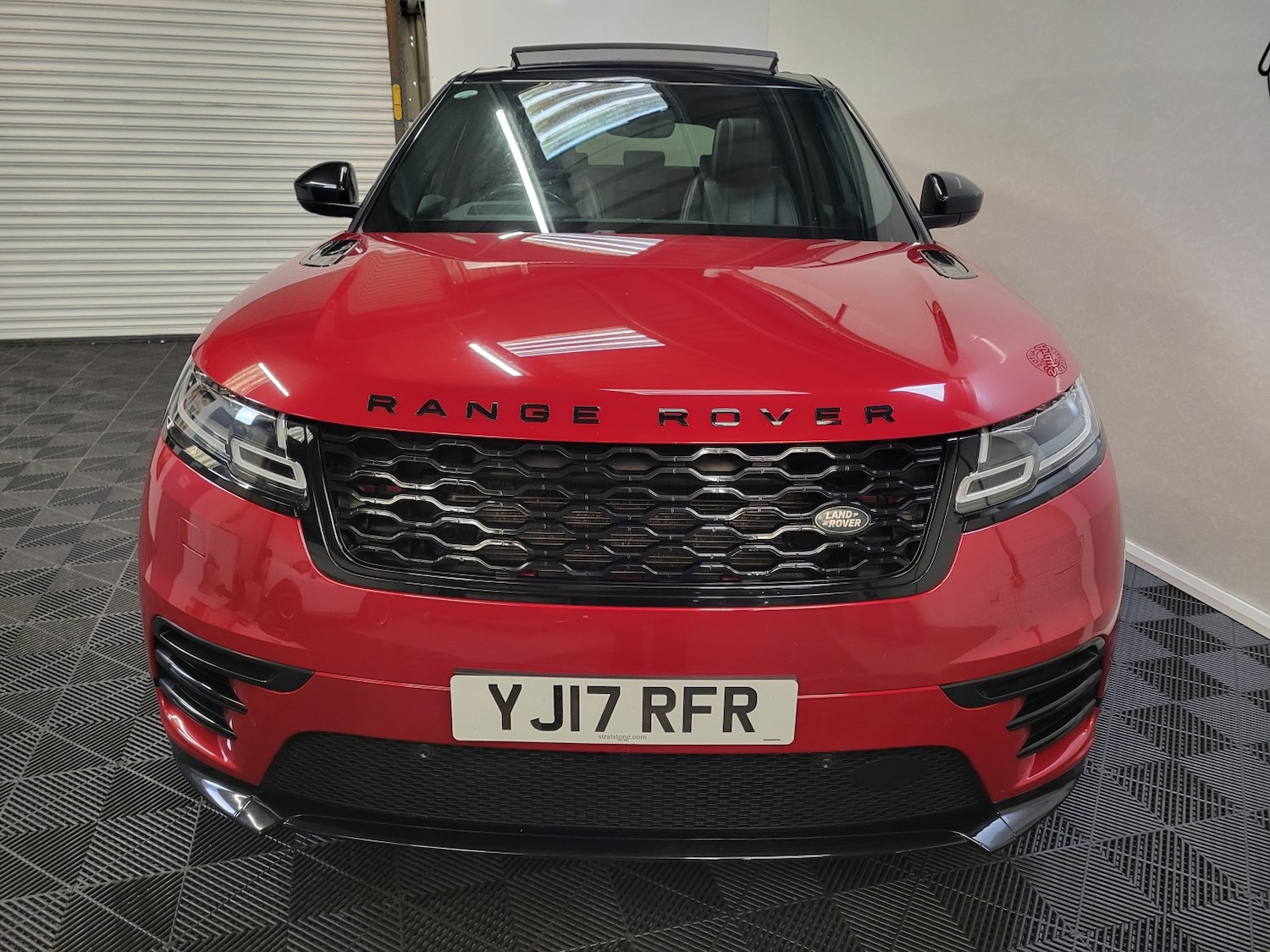 Used Land Rover Range Rover Velar 2017 for sale - 77474794: Photo 11