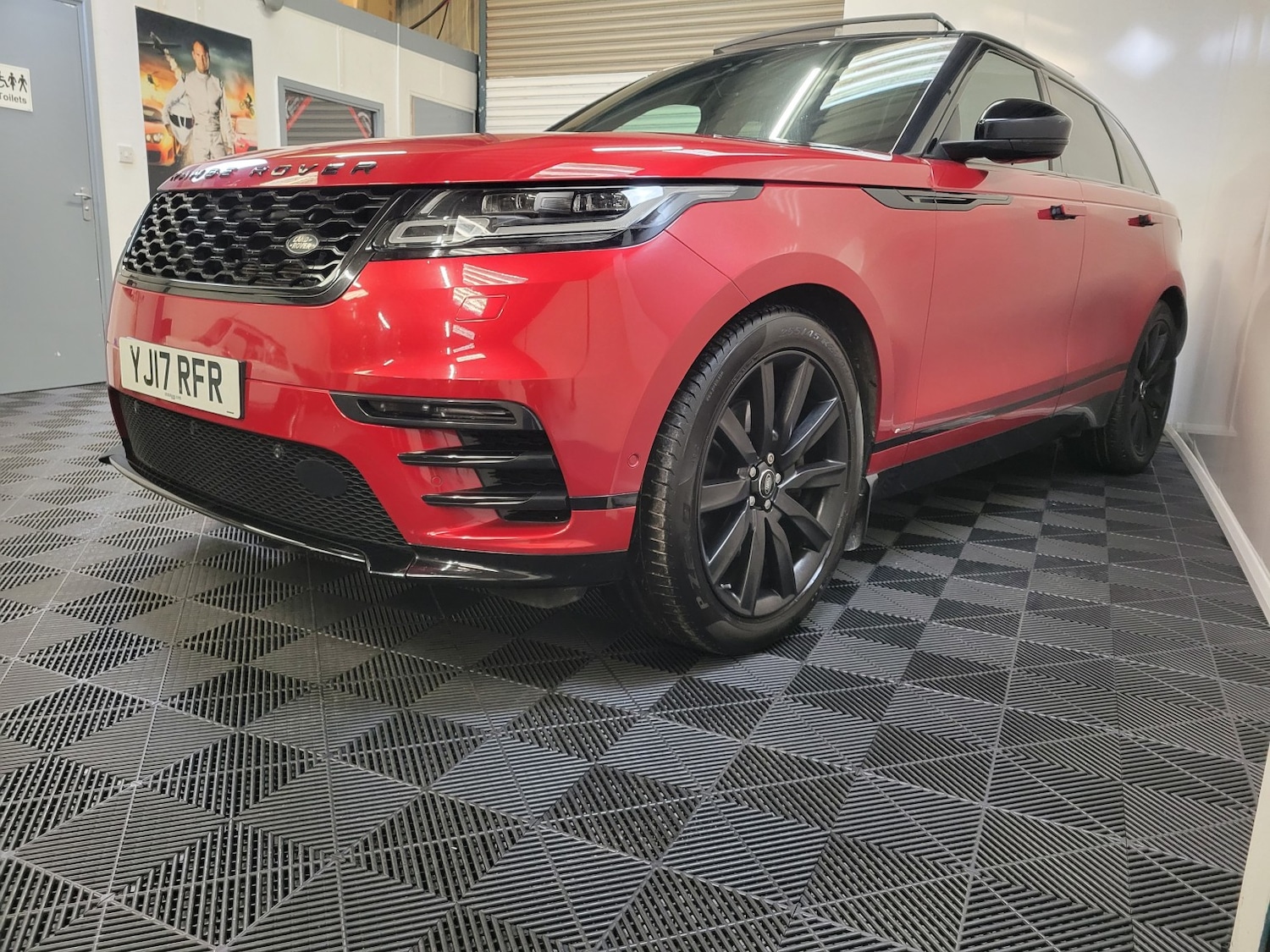 Used Land Rover Range Rover Velar 2017 for sale - 77474794: Photo 16