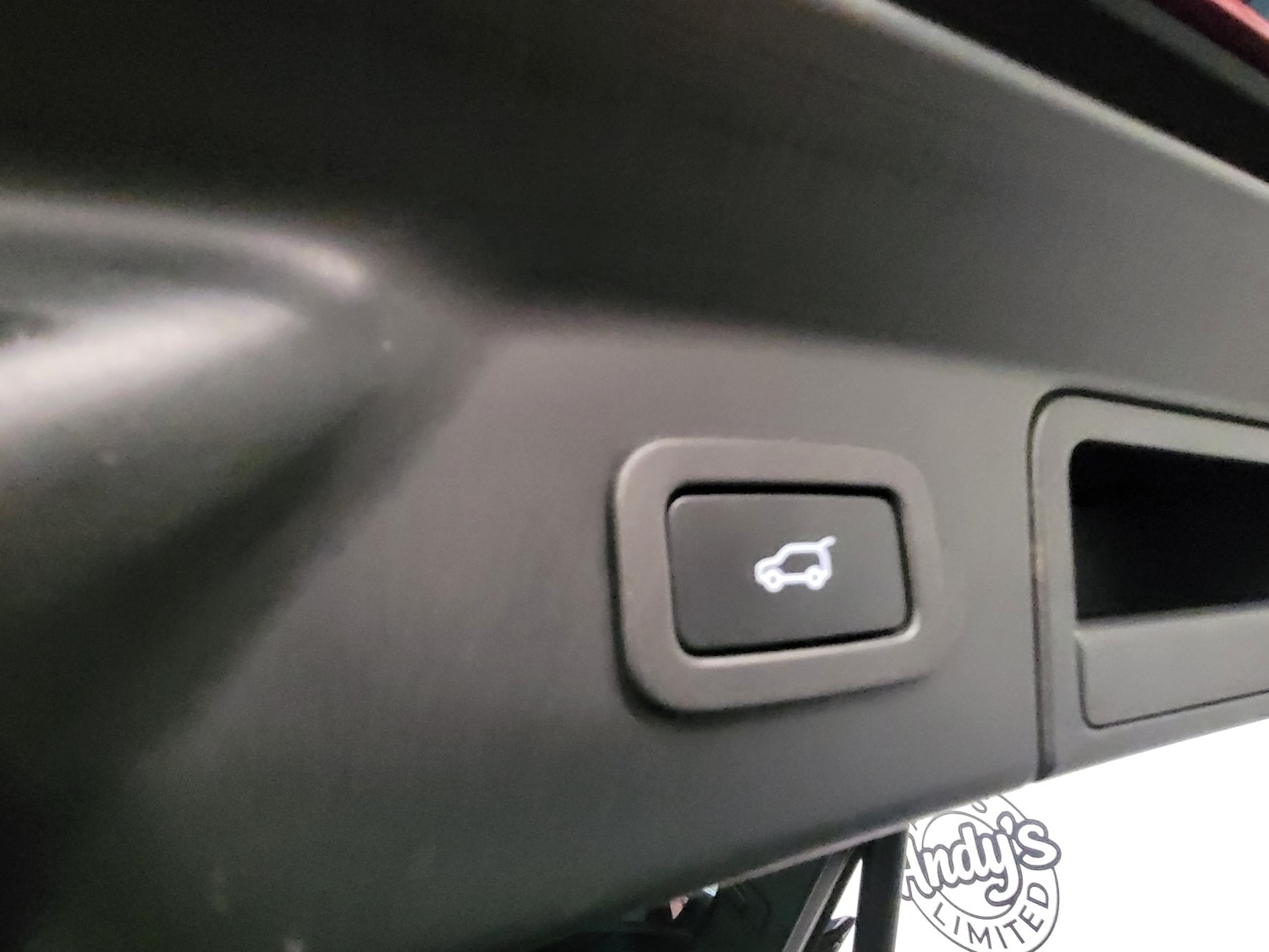 Used Land Rover Range Rover Velar 2017 for sale - 77474794: Photo 36