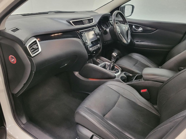 Used Nissan Qashqai 2015 for sale - 74858839: Photo 14