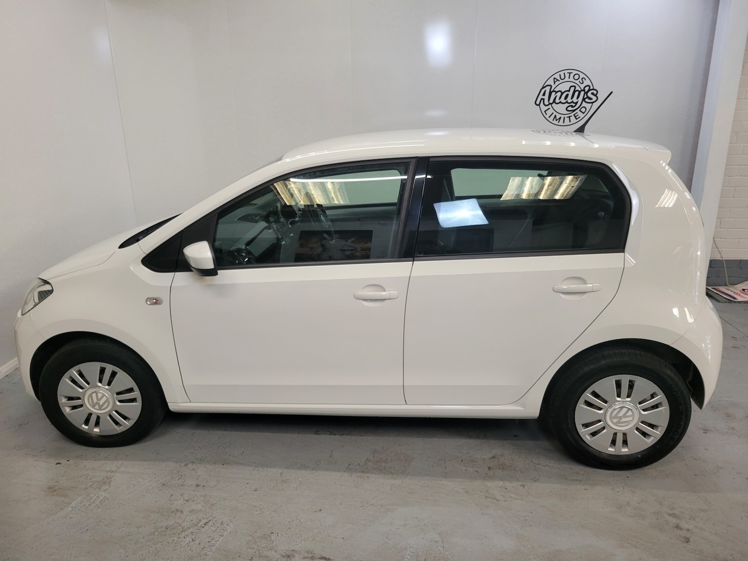 Used Volkswagen up! 2014 for sale - 76618626: Photo 28