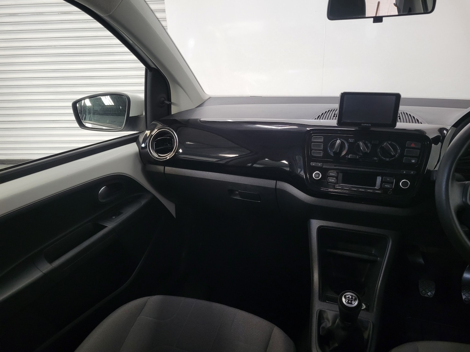 Used Volkswagen up! 2014 for sale - 76618626: Photo 45