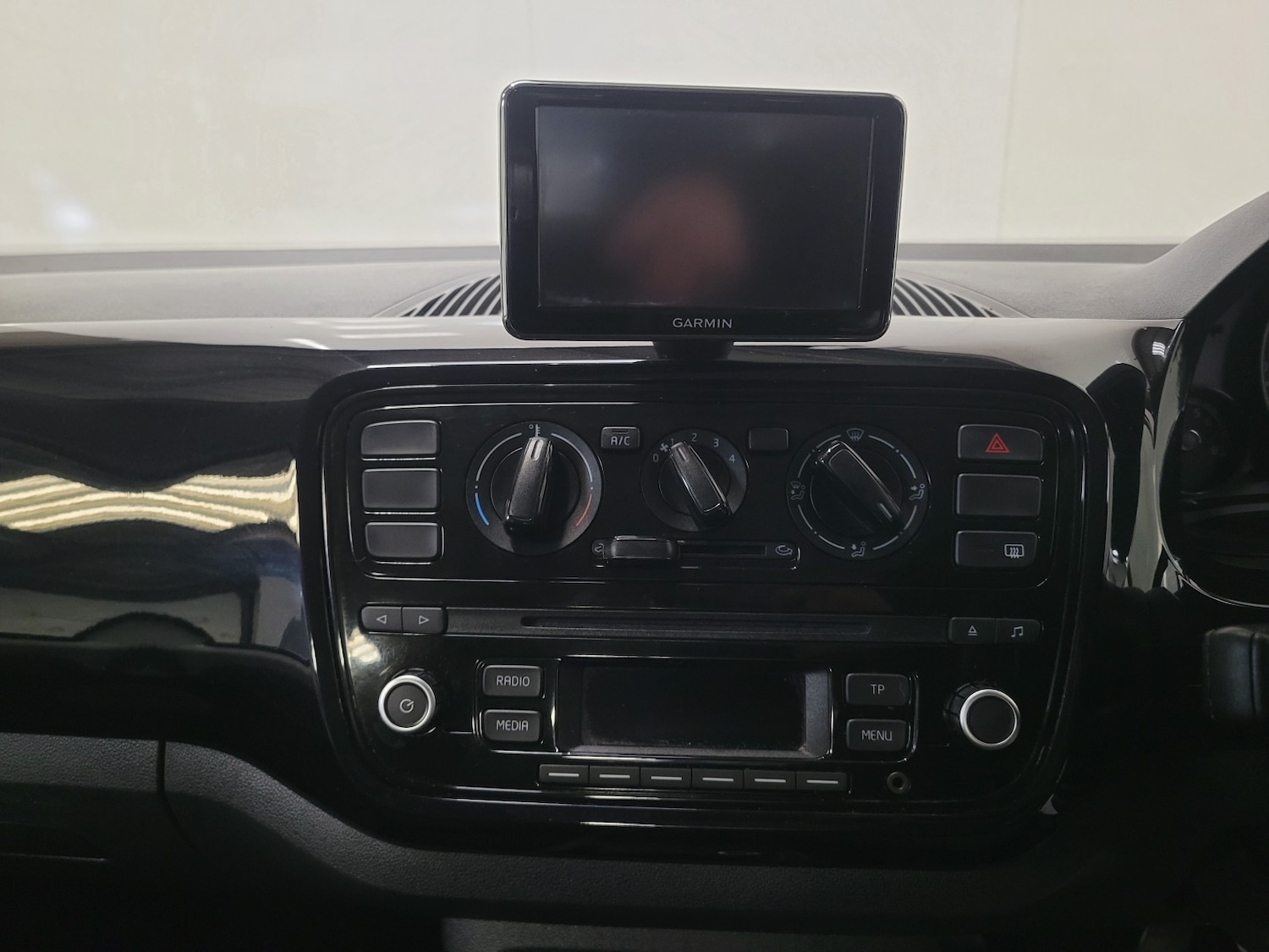 Used Volkswagen up! 2014 for sale - 76618626: Photo 55