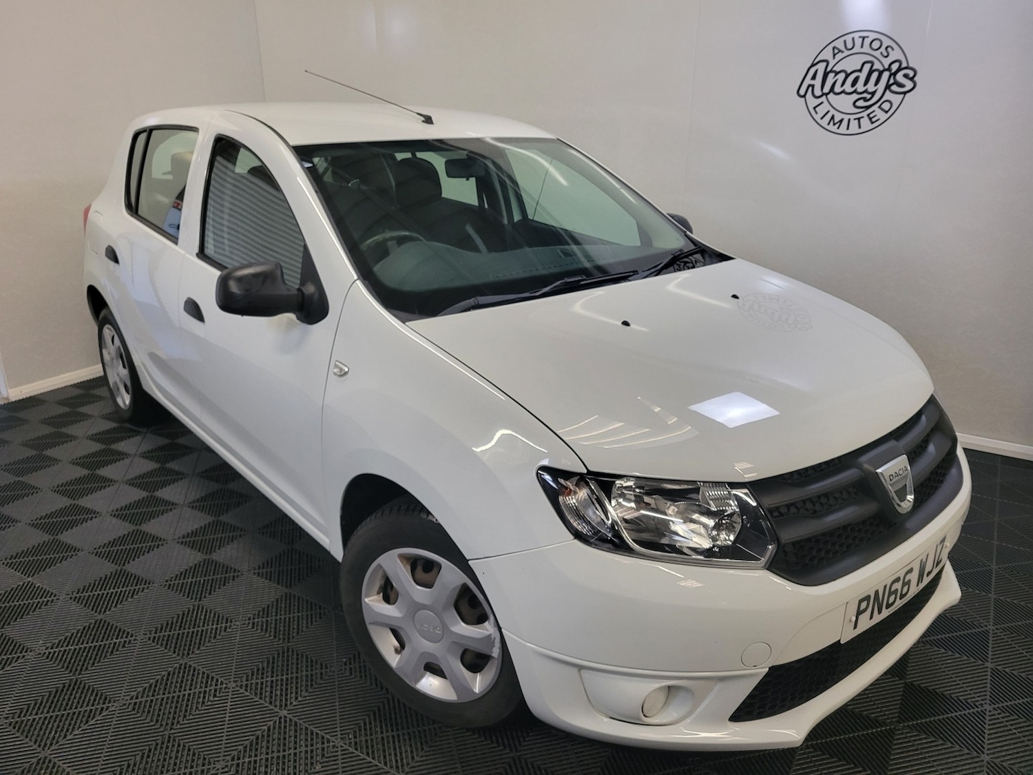 Used Dacia Sandero 2016 for sale - 76896886: Photo 2