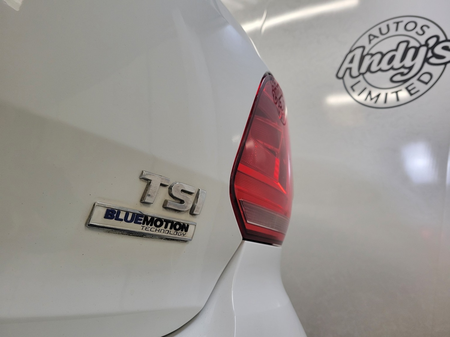 Used Volkswagen Polo 2015 for sale - 77350129: Photo 32