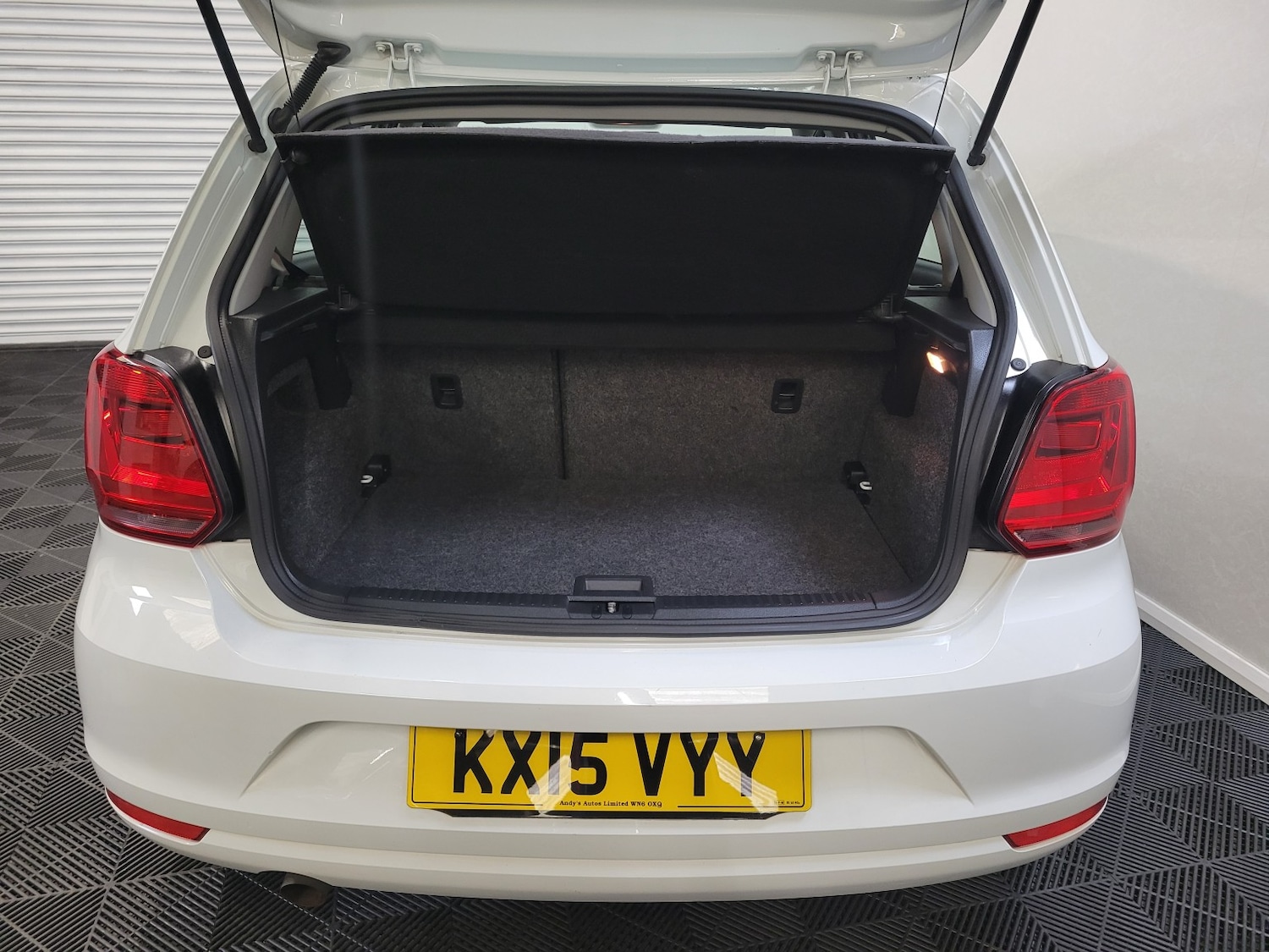 Used Volkswagen Polo 2015 for sale - 77350129: Photo 38