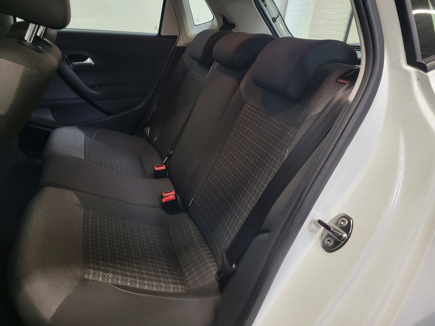 Used Volkswagen Polo 2015 for sale - 77350129: Photo 42