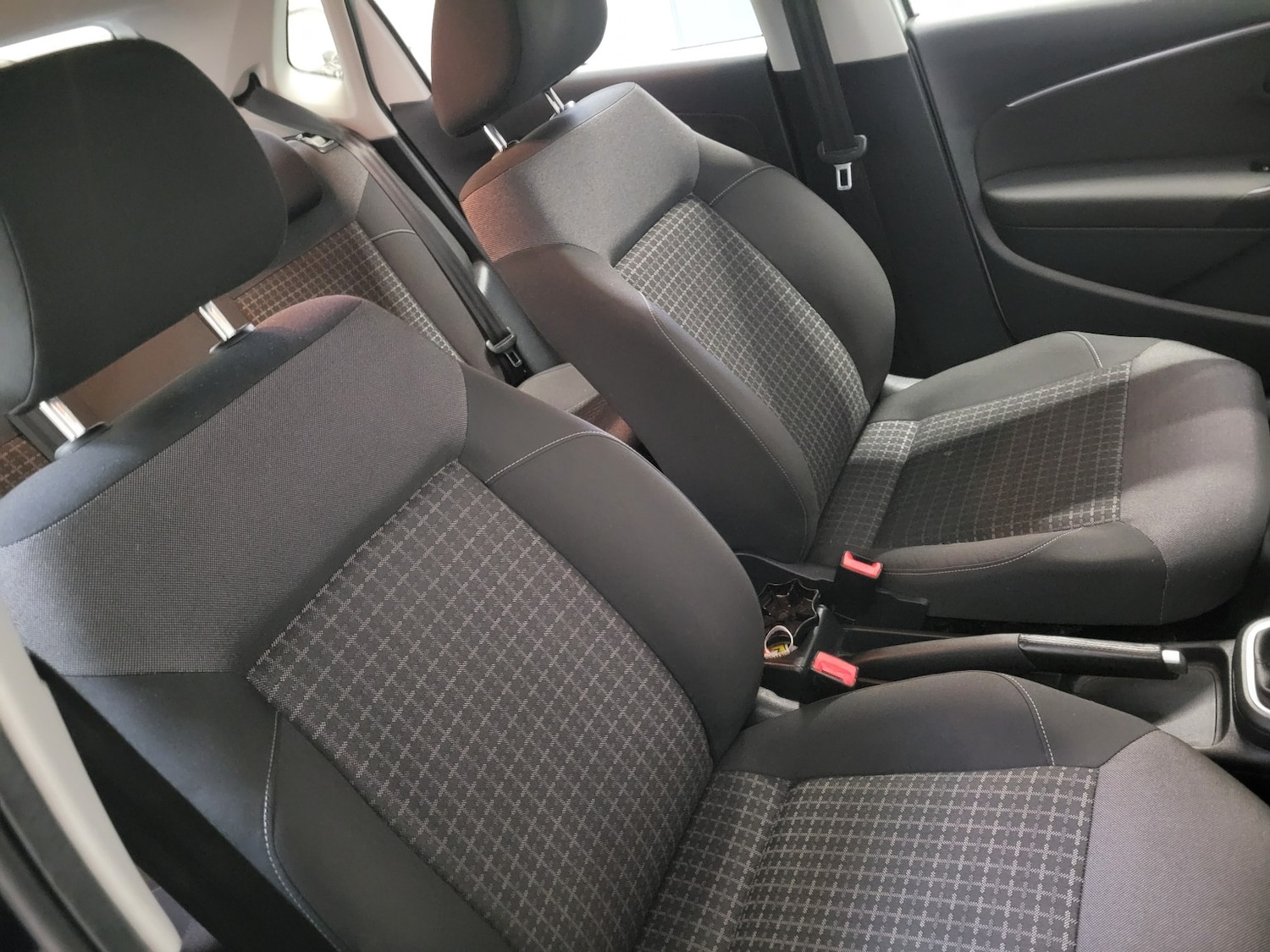 Used Volkswagen Polo 2015 for sale - 77350129: Photo 48