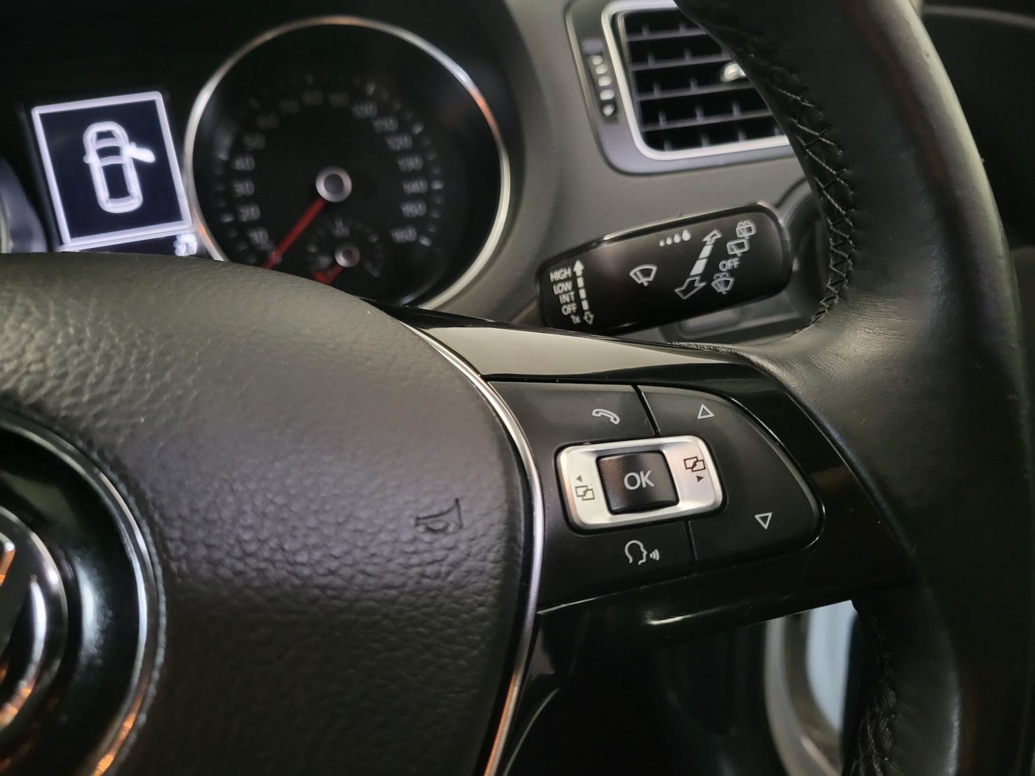 Used Volkswagen Polo 2015 for sale - 77350129: Photo 49