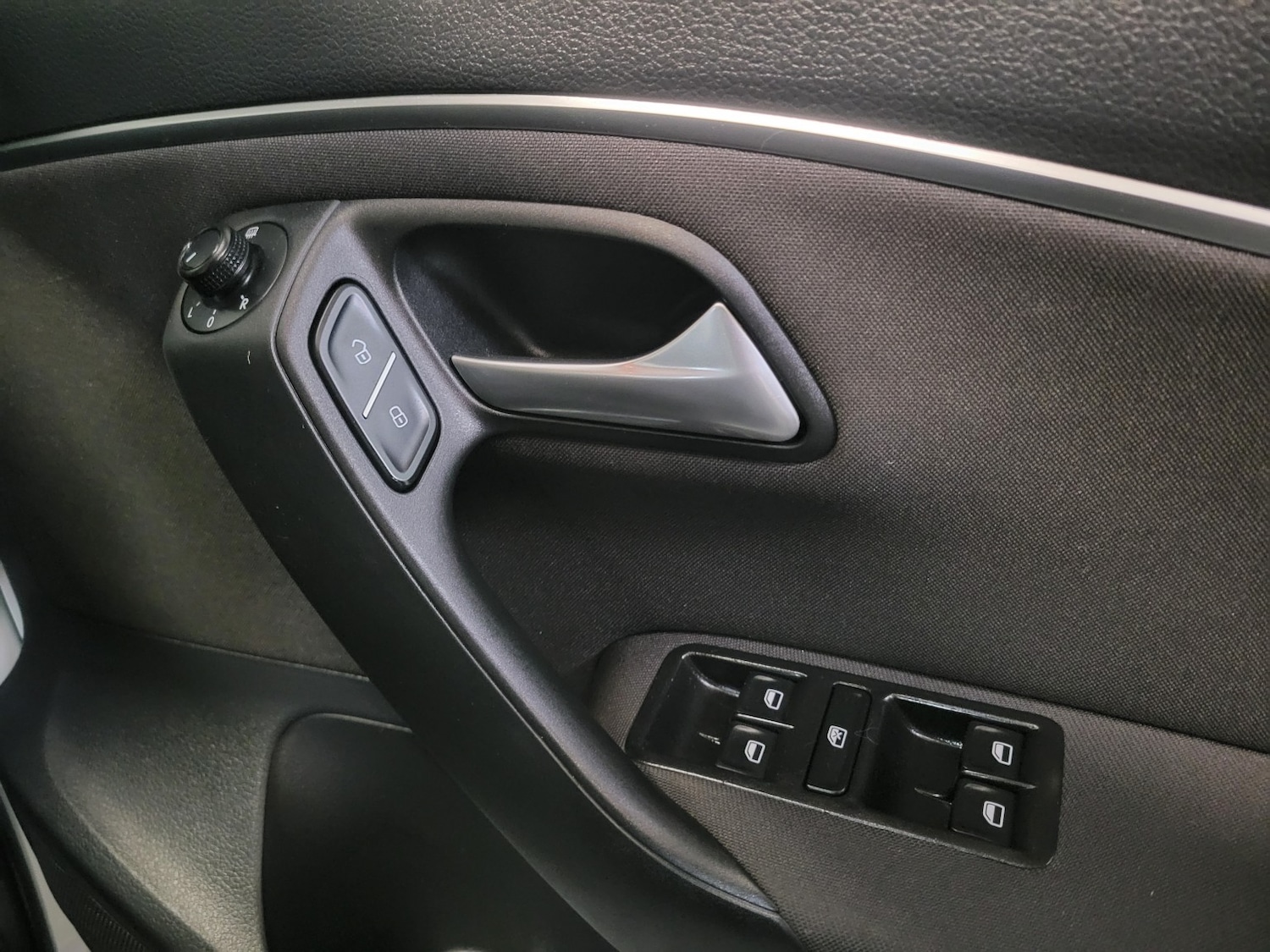 Used Volkswagen Polo 2015 for sale - 77350129: Photo 50