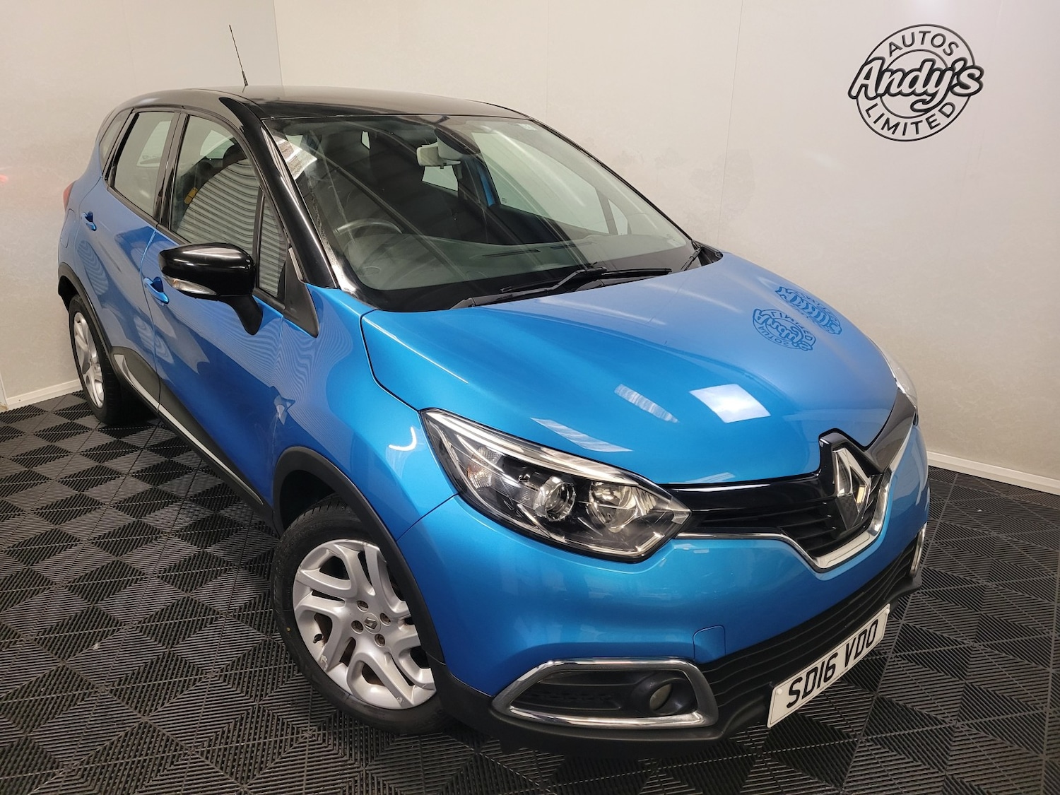 Used Renault Captur 2016 for sale - 77167812: Photo 2