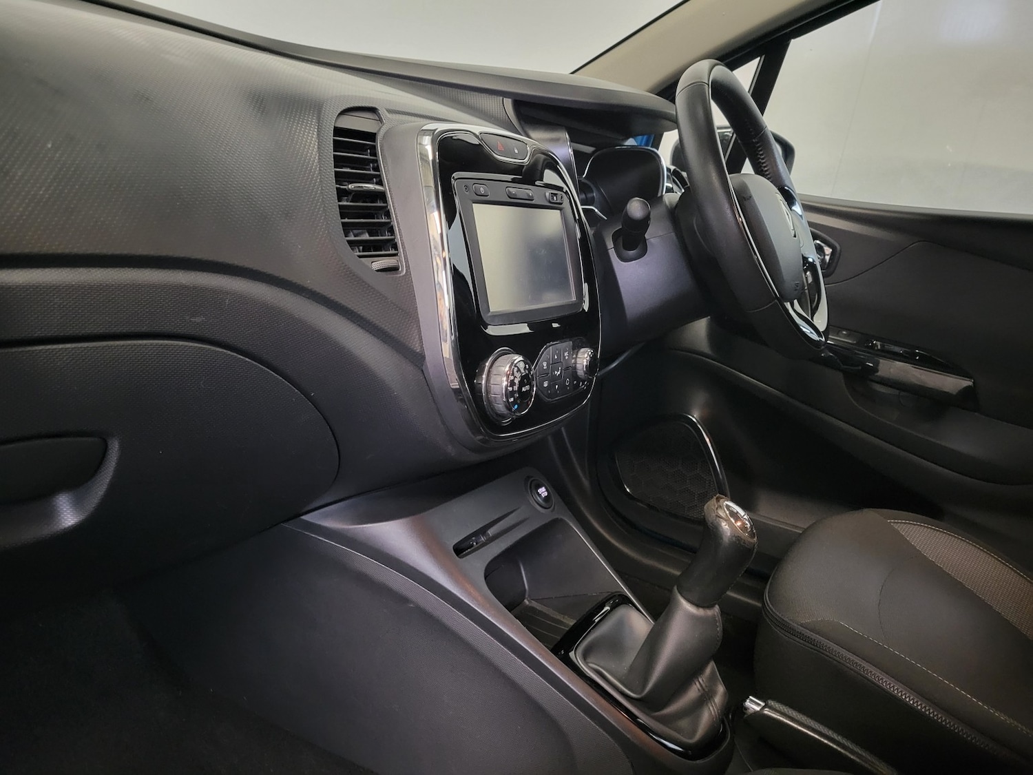 Used Renault Captur 2016 for sale - 77167812: Photo 43