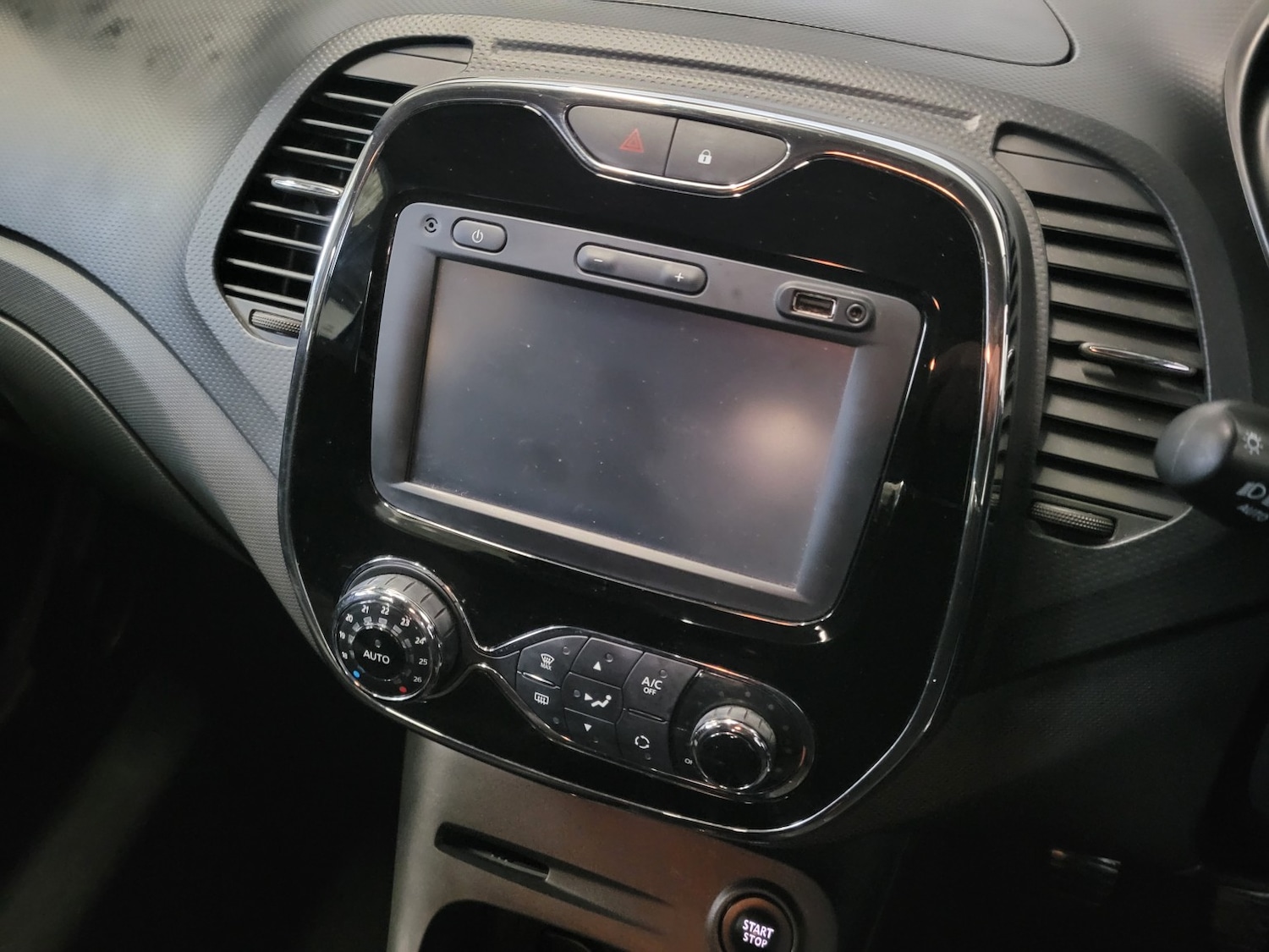 Used Renault Captur 2016 for sale - 77167812: Photo 48