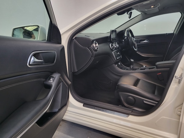 Used Mercedes-Benz A-Class 2015 for sale - 76246115: Photo 41
