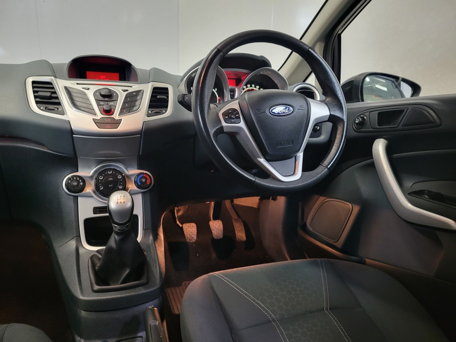 Used Ford Fiesta 2009 for sale - 76504695: Photo 37