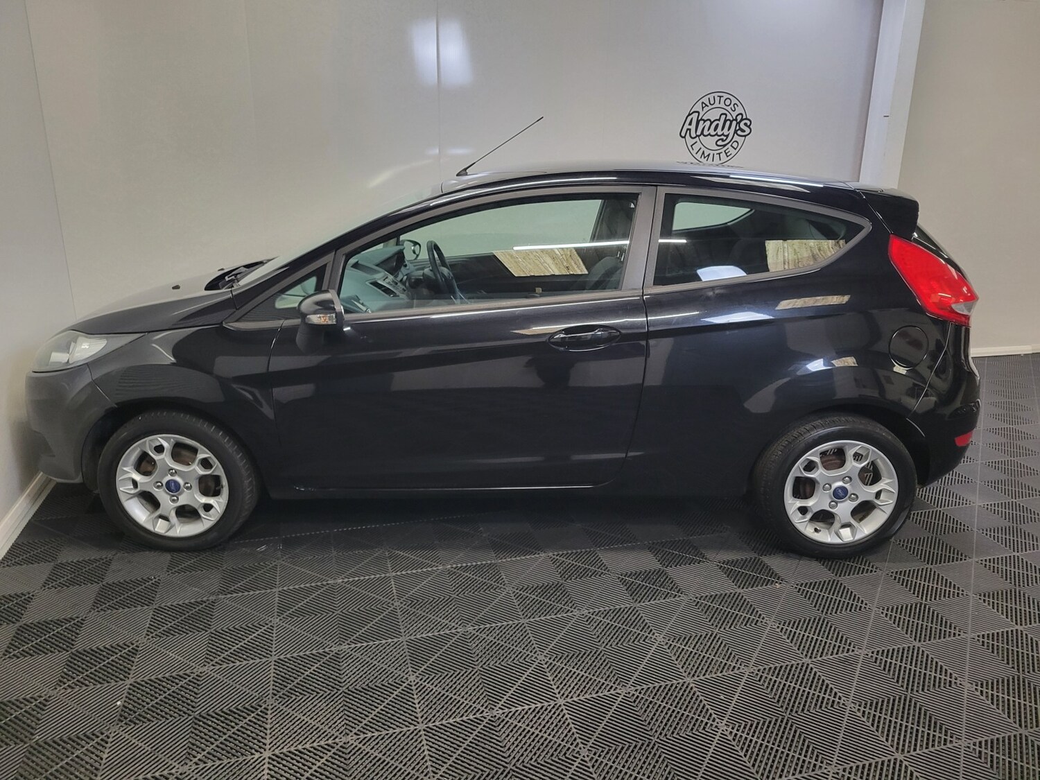 Used Ford Fiesta 2009 for sale - 77516096: Photo 27