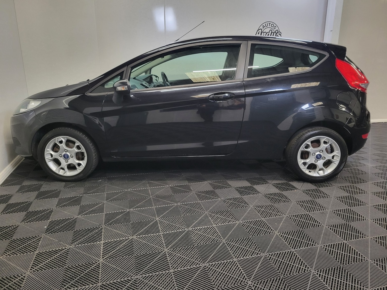Used Ford Fiesta 2009 for sale - 77516096: Photo 28