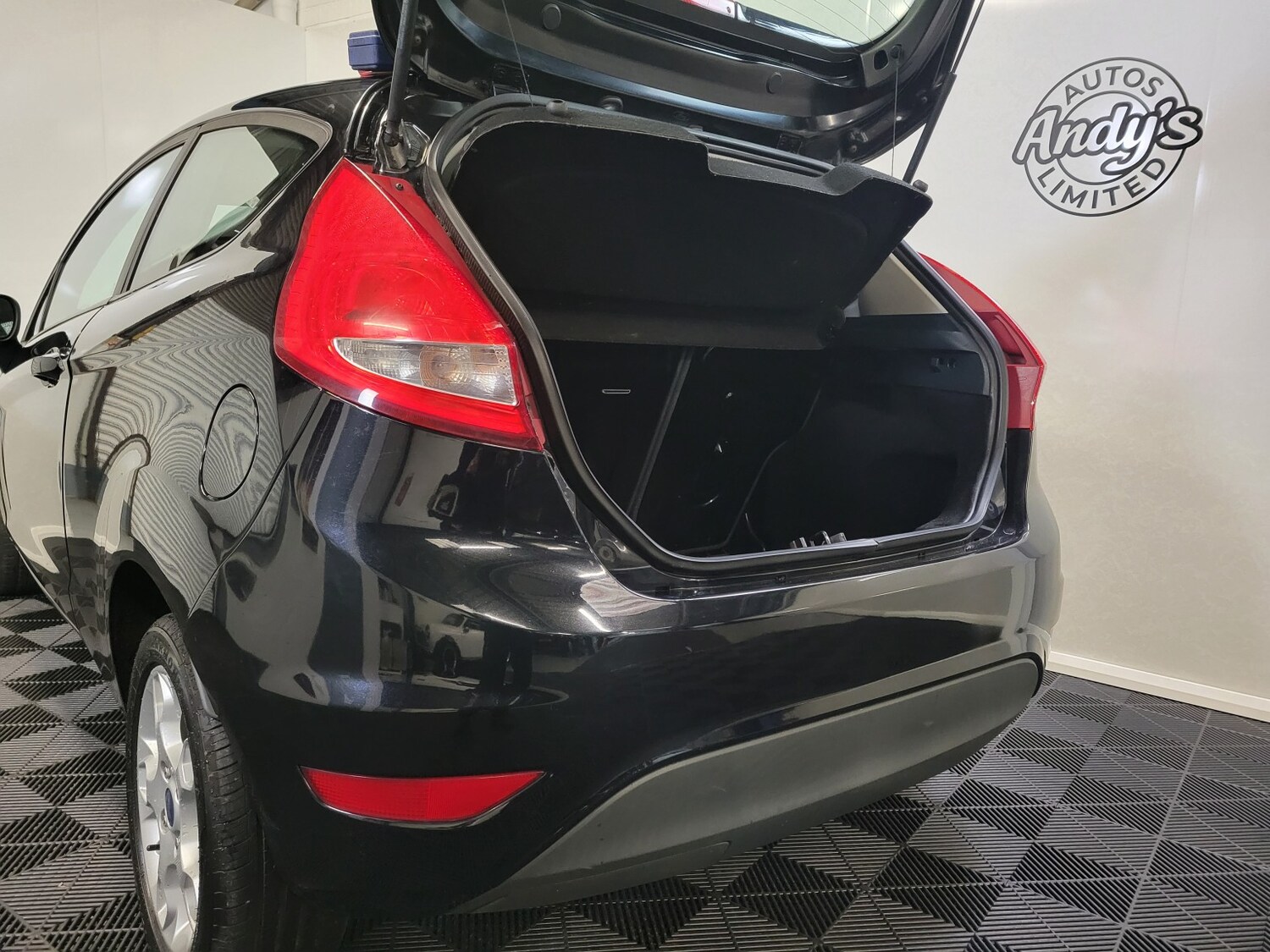 Used Ford Fiesta 2009 for sale - 77516096: Photo 33