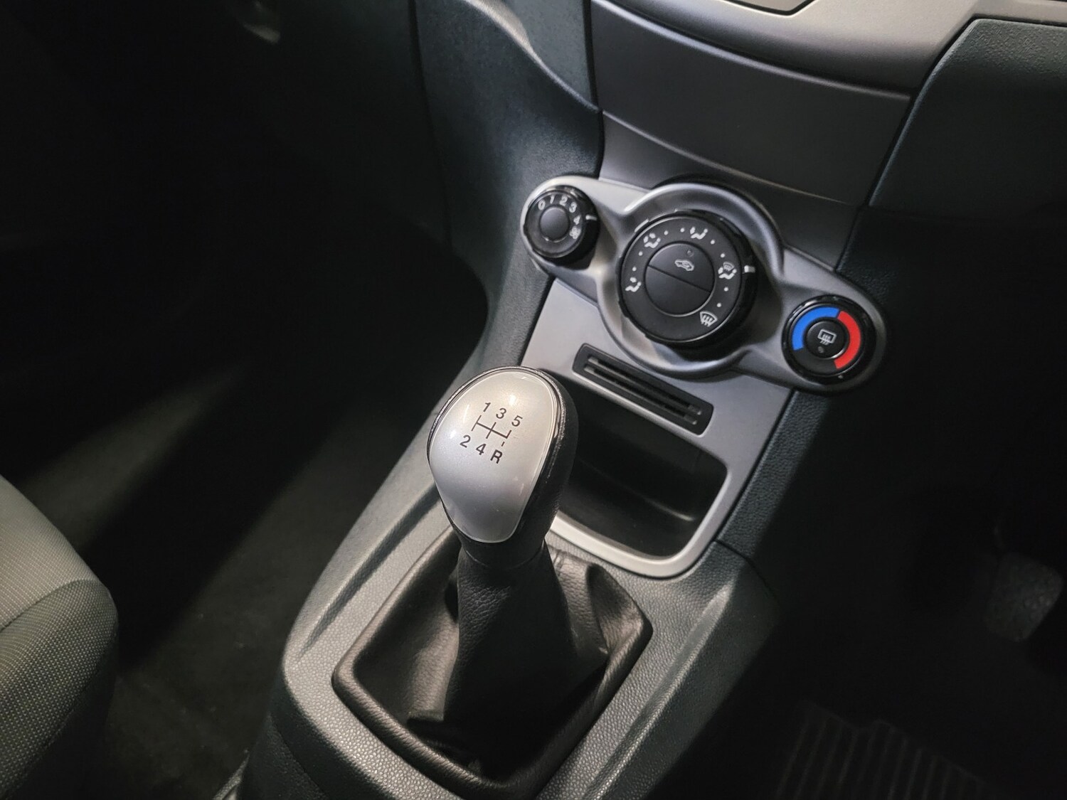 Used Ford Fiesta 2009 for sale - 77516096: Photo 45