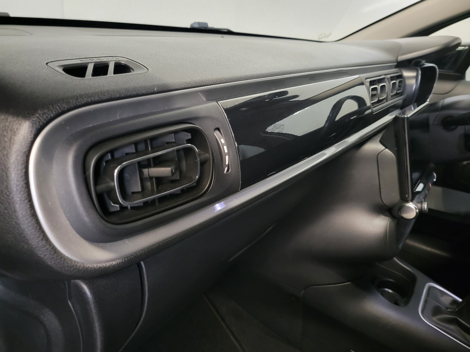 Used Citroen C3 2018 for sale - 76541576: Photo 40