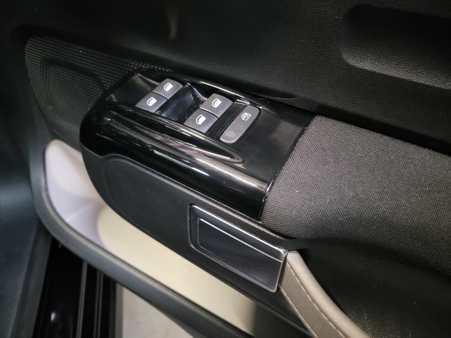 Used Citroen C3 2018 for sale - 76541576: Photo 44