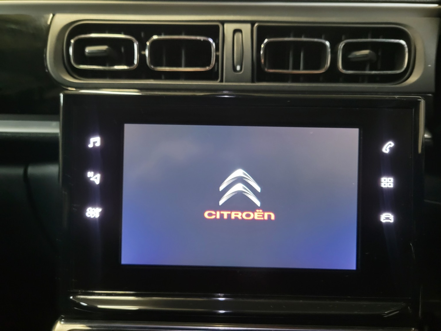 Used Citroen C3 2018 for sale - 76541576: Photo 49