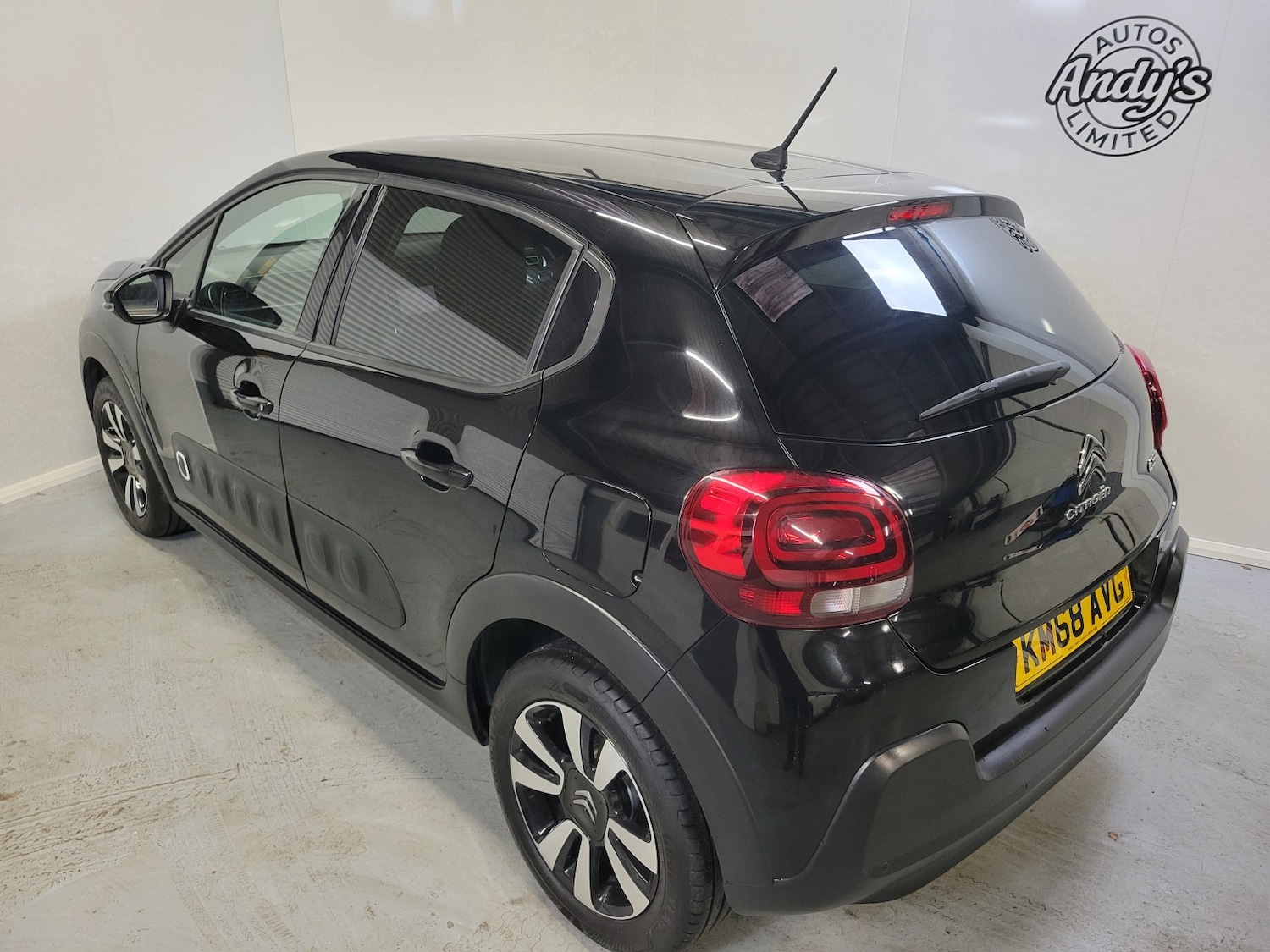 Used Citroen C3 2018 for sale - 76541576: Photo 8