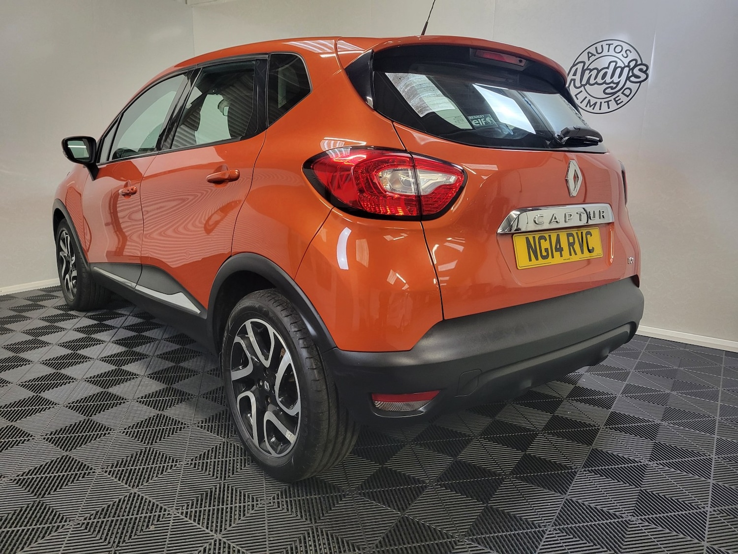 Used Renault Captur 2014 for sale - 77053699: Photo 19